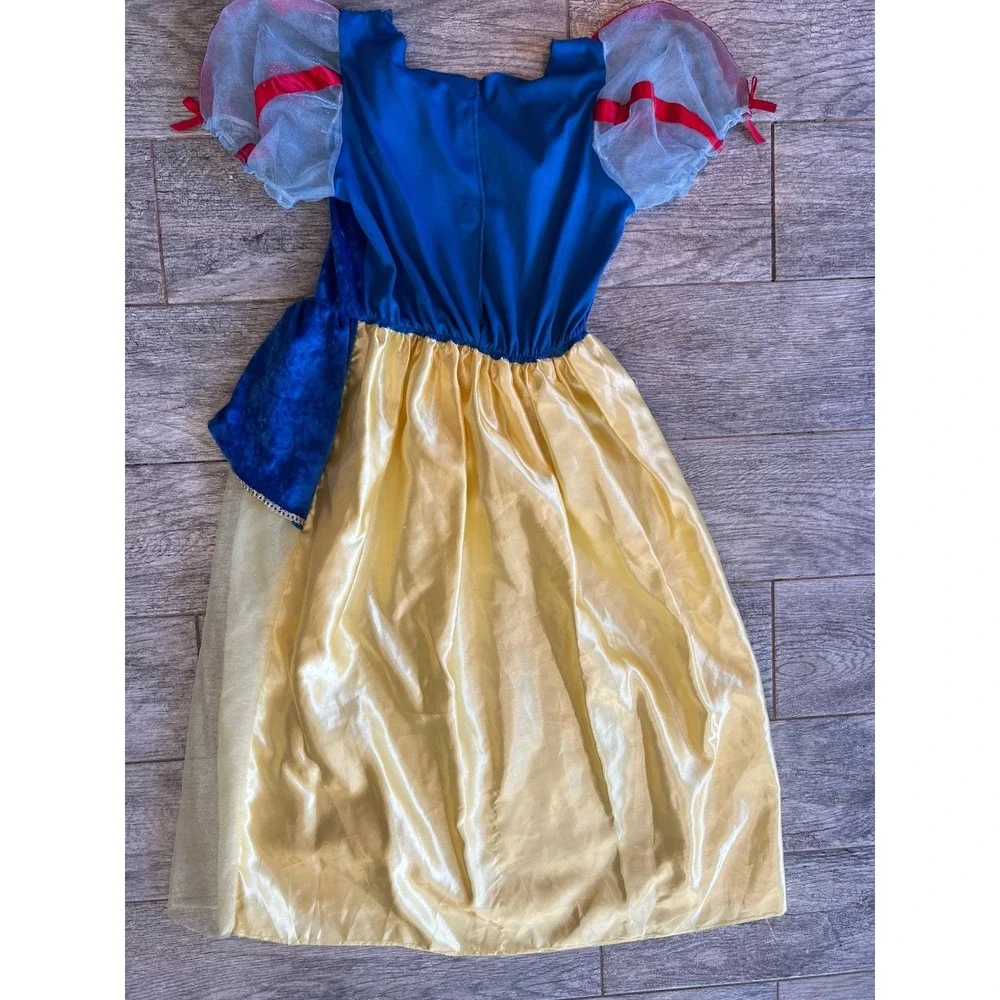 Disney Snow White Gown Princess size 8 girls Dress Halloween Costume ReAd Lights